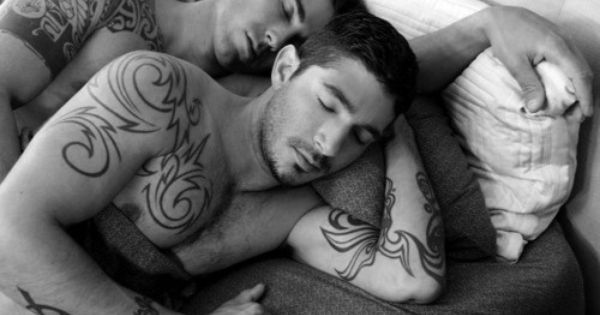 laying-down-blackwithe